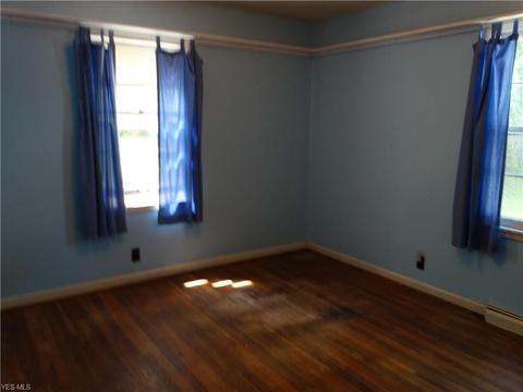 8029 Center Rd, Ashtabula, OH 44004 photo 10