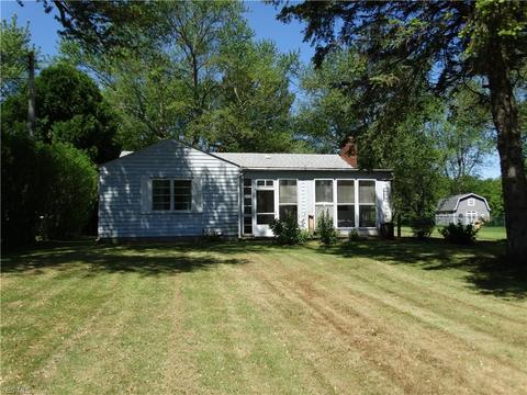 8029 Center Rd, Ashtabula, OH 44004 photo 2