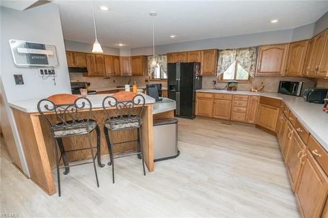 7600 Ridge Rd, Parma, OH 44129 photo 10