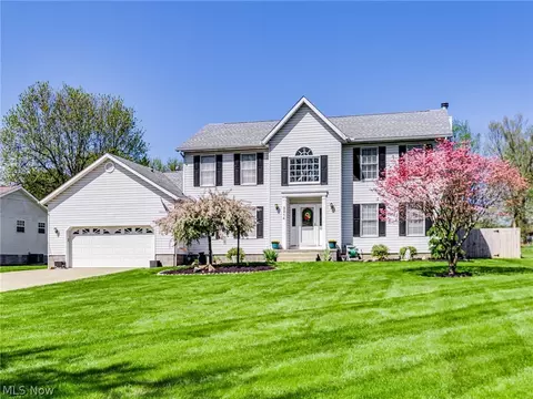 3214 Doubler Dr, Akron, OH 44319 photo 2