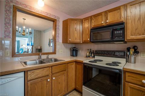 4746 Preserve Dr NW, Canton, OH 44708 photo 10