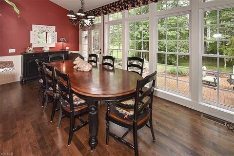 7382 Capilano Dr, Solon, OH 44139 photo 12