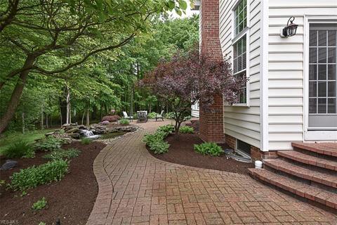 7382 Capilano Dr, Solon, OH 44139 photo 29