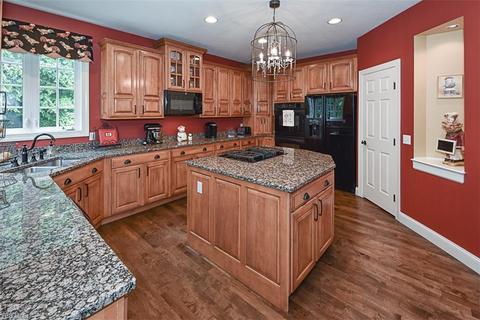 7382 Capilano Dr, Solon, OH 44139 photo 13