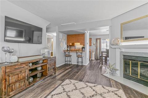9821 Stratton Ct, Mentor, OH 44060 photo 6