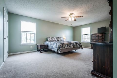 2894 Captens St NE, Canton, OH 44721 photo 12