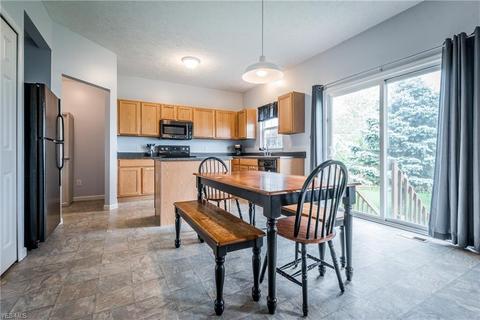 2894 Captens St NE, Canton, OH 44721 photo 6