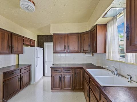 1057 Mount Vernon Ave, Akron, OH 44310 photo 10