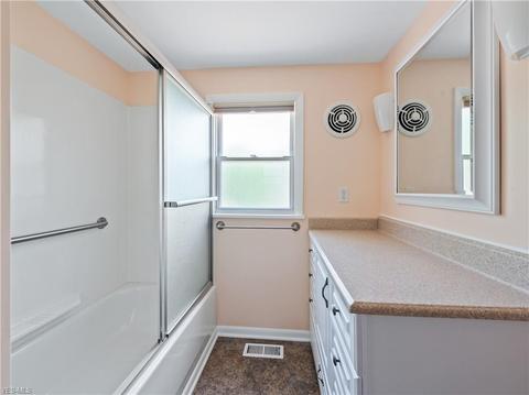1057 Mount Vernon Ave, Akron, OH 44310 photo 22