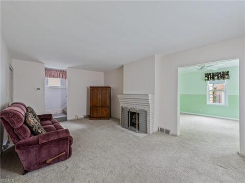 1057 Mount Vernon Ave, Akron, OH 44310 photo 4