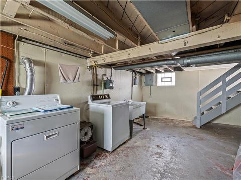 1057 Mount Vernon Ave, Akron, OH 44310 photo 24