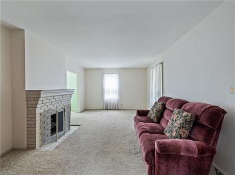 1057 Mount Vernon Ave, Akron, OH 44310 photo 2