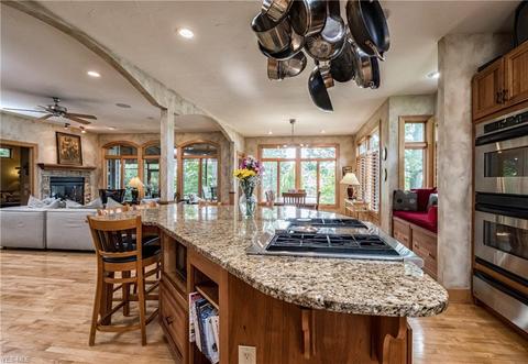 5575 E Boulevard NW, Canton, OH 44718 photo 4