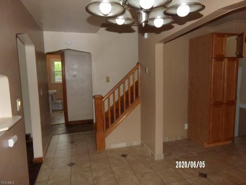 33 Creed St, Struthers, OH 44471 photo 5
