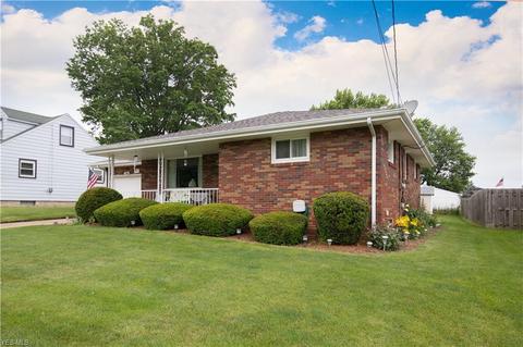 509 Como St, Struthers, OH 44471 photo 3