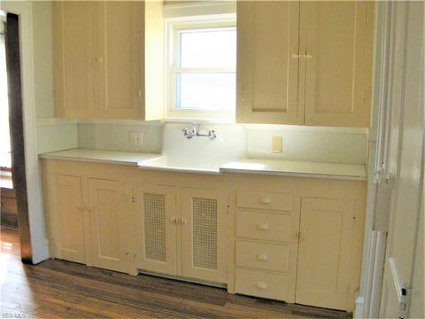 112 Baker St, Berea, OH 44017 photo 7
