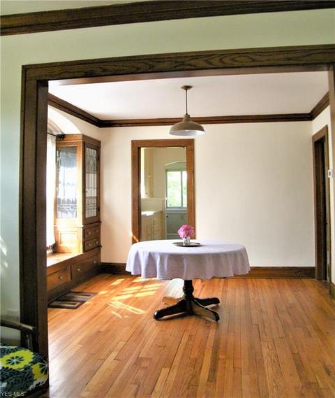 112 Baker St, Berea, OH 44017 photo 4