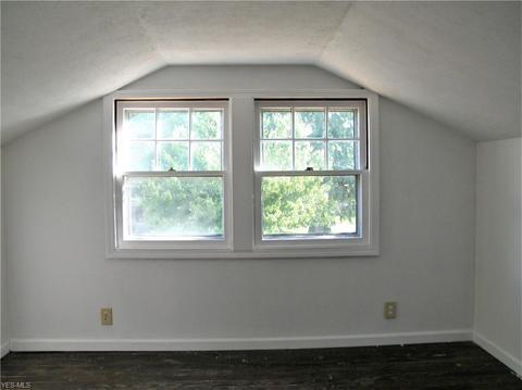 112 Baker St, Berea, OH 44017 photo 17