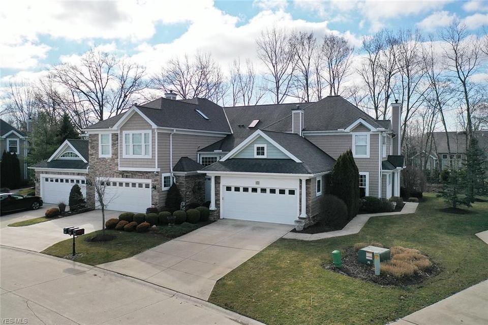 572 Vintage Pt, Avon Lake, OH 44012 35 Photos MLS 4194607 Movoto