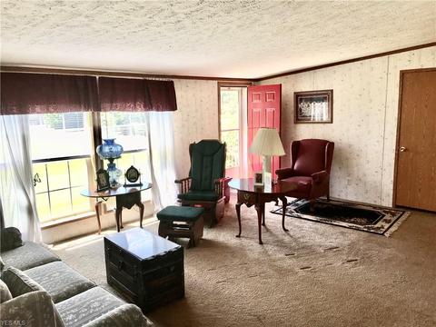 8868 Nichols Rd, Windham, OH 44288 photo 3