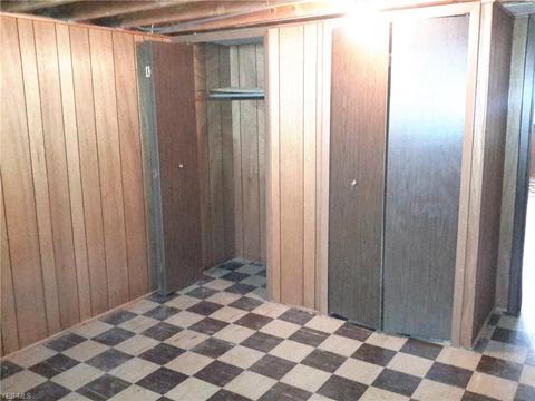 10140 Moore Dr, Parma, OH 44130 photo 5