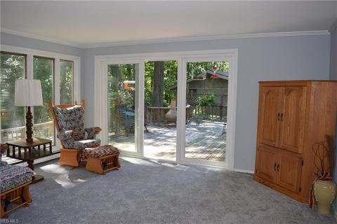 950 Elywood Dr, Elyria, OH 44035 photo 3