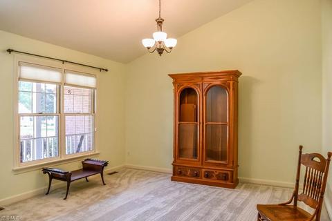 6950 Buckhorn Dr NW, Canton, OH 44708 photo 10