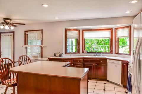 6950 Buckhorn Dr NW, Canton, OH 44708 photo 5