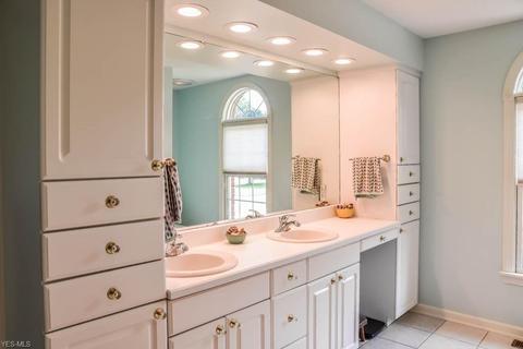 6950 Buckhorn Dr NW, Canton, OH 44708 photo 13