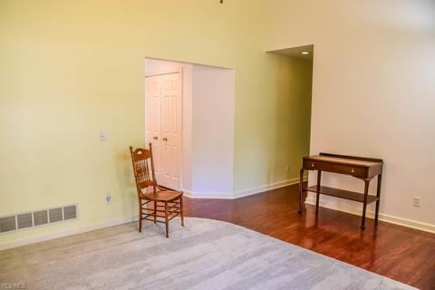 6950 Buckhorn Dr NW, Canton, OH 44708 photo 3