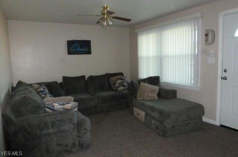 975 5th St, Struthers, OH 44471 photo 7
