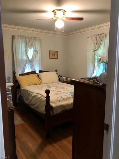 36829 Saint Clair St, Willoughby, OH 44094 photo 10