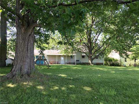 36829 Saint Clair St, Willoughby, OH 44094 photo 4