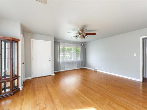 120 E 13th St, Dover, OH 44622 photo 6