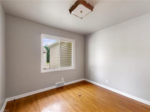 120 E 13th St, Dover, OH 44622 photo 17