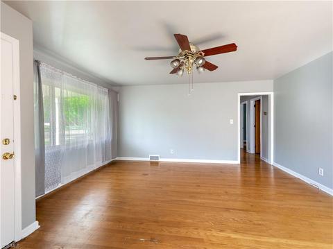 120 E 13th St, Dover, OH 44622 photo 3