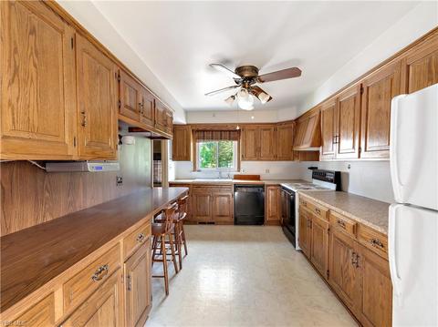 120 E 13th St, Dover, OH 44622 photo 9