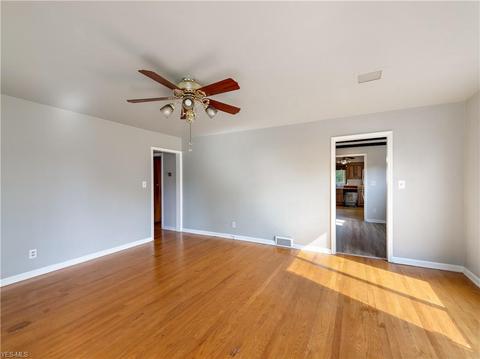120 E 13th St, Dover, OH 44622 photo 4