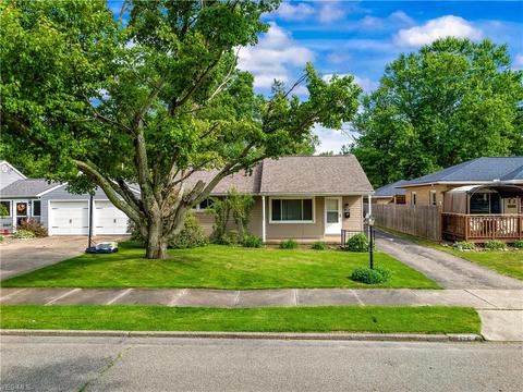 120 E 13th St, Dover, OH 44622 photo 2