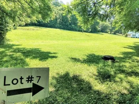 3955 Wedgewood Dr, Mcconnelsville, OH 43756