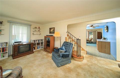 316 E 280th St, Euclid, OH 44132 photo 5