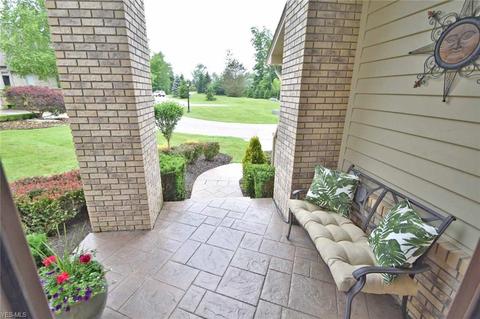 205 Brighton Dr, Aurora, OH 44202 photo 3