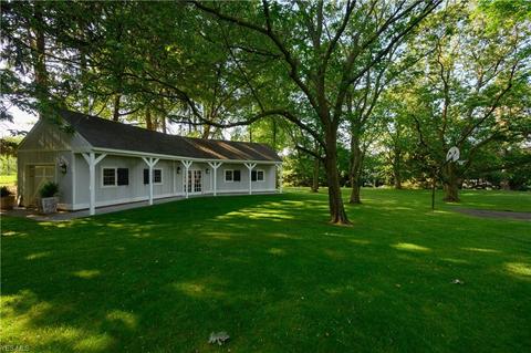 3481 Perry Dr NW, Canton, OH 44708 photo 9