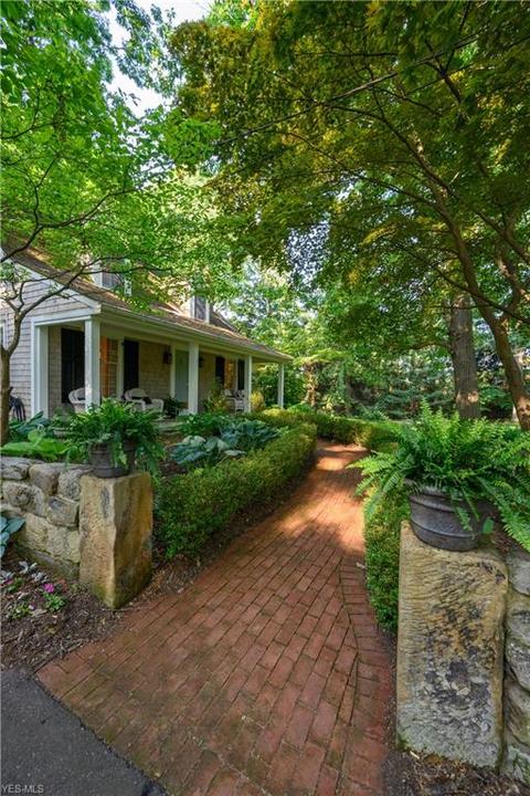 3481 Perry Dr NW, Canton, OH 44708 photo 1