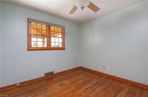 453 W Omar St, Struthers, OH 44471 photo 10