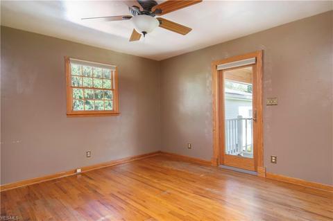 453 W Omar St, Struthers, OH 44471 photo 8