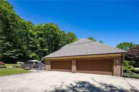 8310 Eagle Ridge Dr, Concord, OH 44077 photo 33