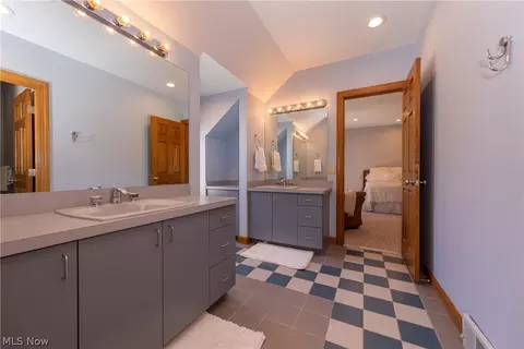 8310 Eagle Ridge Dr, Concord, OH 44077 photo 24