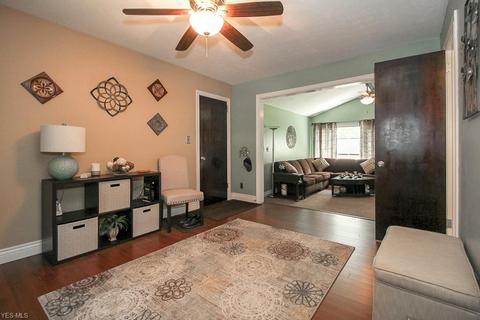 6101 Sequoia Dr, Parma, OH 44134 photo 16