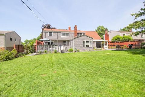 6101 Sequoia Dr, Parma, OH 44134 photo 2